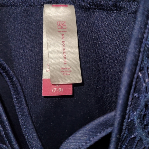 No boundaries medium - Picture 2 of 4